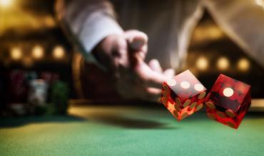 Iron cross craps strategy